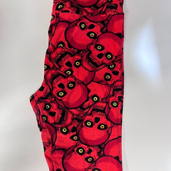 LuLaRoe Red Skull Glowing Eyes Leggings - One Size - Picture 6 of 6